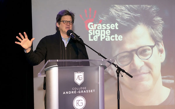 Grasset signe le Pacte de l'école québécoise